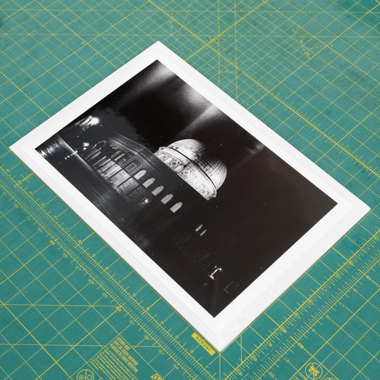 Let the Light Shine Through by Sari Tarazi